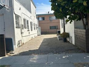 2701 S Cloverdale Avenue, Los Angeles CA 90016