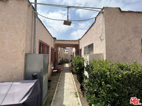 1366 W 37th Place, Los Angeles CA 90007