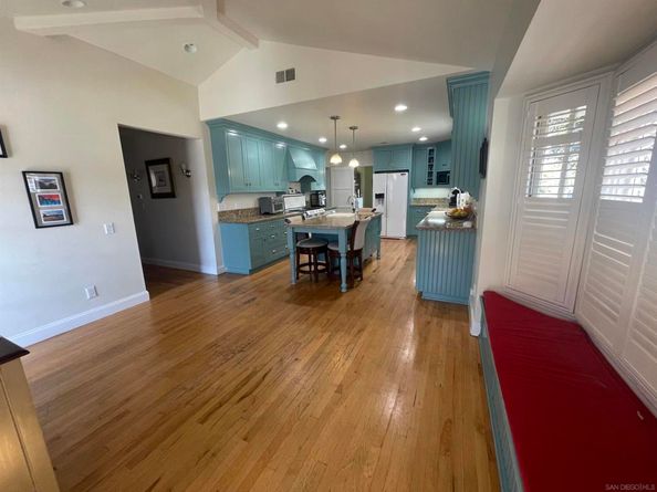 4894 Garfield St, La Mesa CA 91941