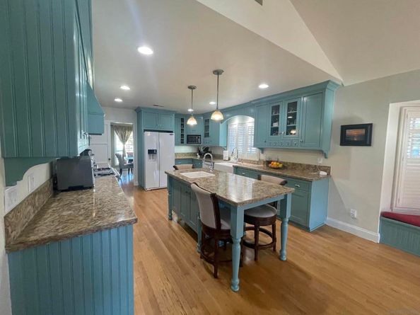 4894 Garfield St, La Mesa CA 91941