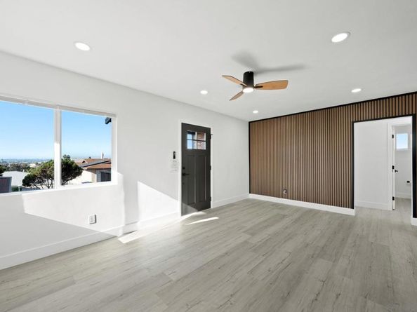 5465 Encina Dr, San Diego CA 92114