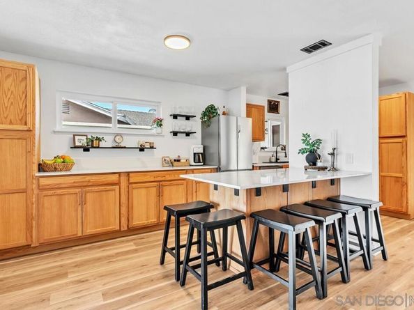 681 Parker St, Oceanside CA 92057