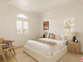 7912 Croydon Avenue, Los Angeles CA 90045