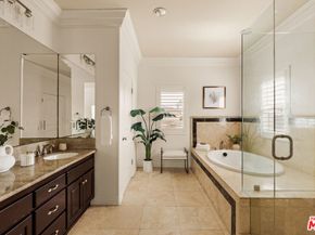 7912 Croydon Avenue, Los Angeles CA 90045