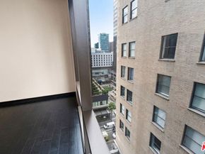 655 S Hope Street 1006, Los Angeles CA 90017