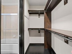 655 S Hope Street 1006, Los Angeles CA 90017