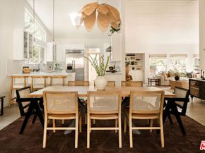 11202 Canton Drive, Studio City CA 91604