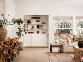 11202 Canton Drive, Studio City CA 91604