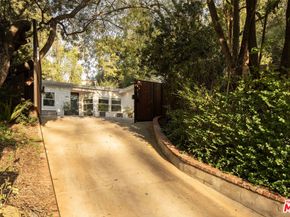 11202 Canton Drive, Studio City CA 91604