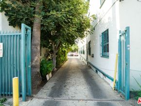 3421 S Norton Avenue, Los Angeles CA 90018