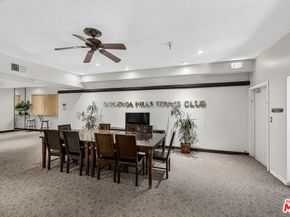 2700 E Cahuenga Boulevard 1301, Los Angeles CA 90068