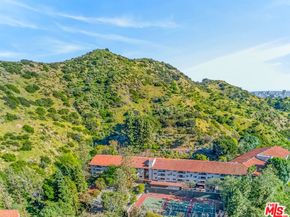 2700 E Cahuenga Boulevard 1301, Los Angeles CA 90068