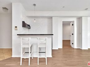 871 Crenshaw Boulevard 305, Los Angeles CA 90005