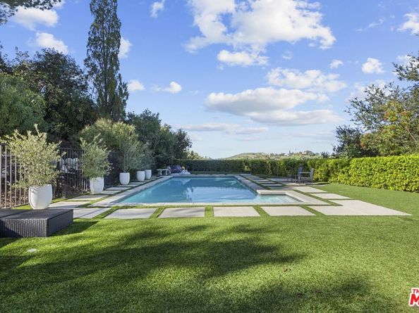 22241 Alizondo Drive, Woodland Hills CA 91364