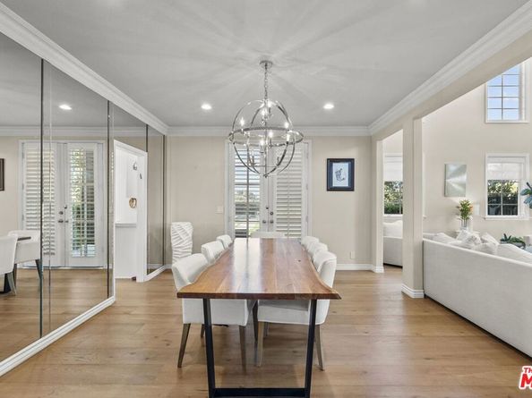 22241 Alizondo Drive, Woodland Hills CA 91364