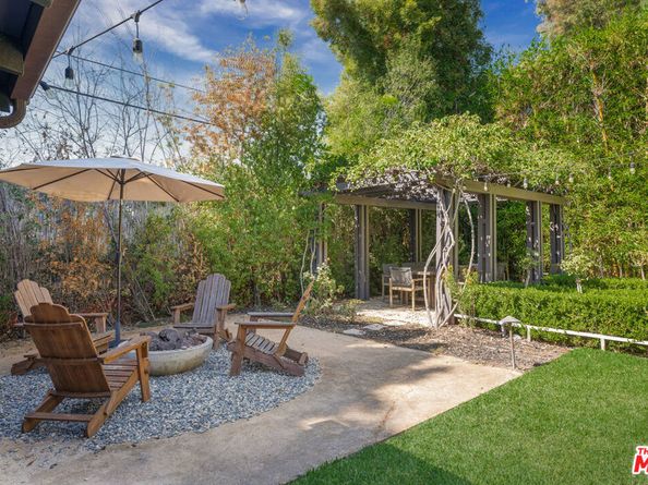 221 S St Andrews Place, Los Angeles CA 90004