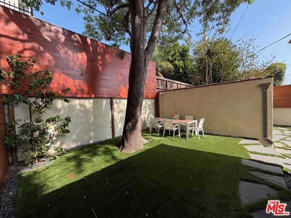 9037 Elevado Street, West Hollywood CA 90069