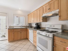 9037 Elevado Street, West Hollywood CA 90069