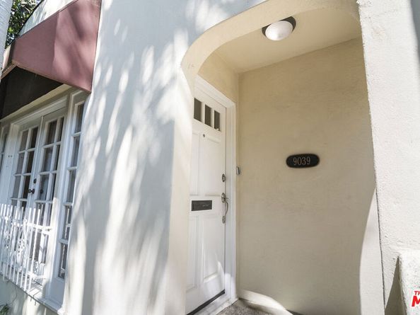 9037 Elevado Street, West Hollywood CA 90069