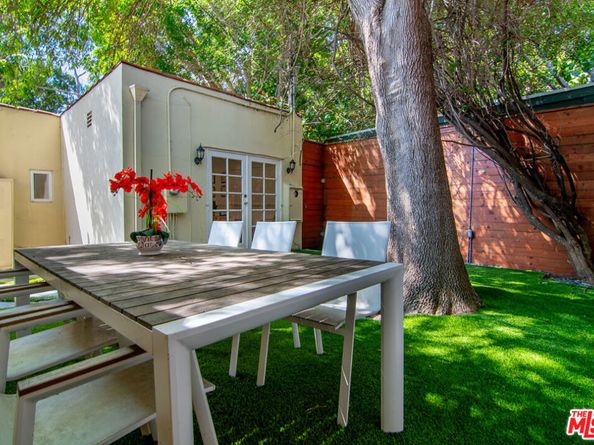 9037 Elevado Street, West Hollywood CA 90069