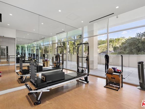 9255 Doheny Road 2006, West Hollywood CA 90069