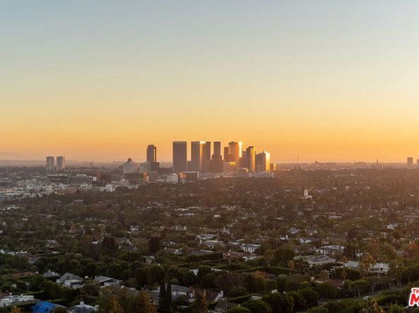 9255 Doheny Road 2006, West Hollywood CA 90069