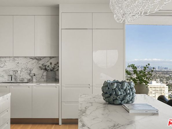 9255 Doheny Road 2006, West Hollywood CA 90069