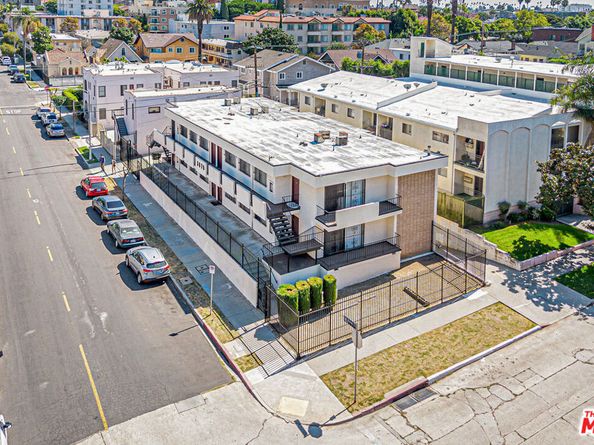 940 S Gramercy Place, Los Angeles CA 90019