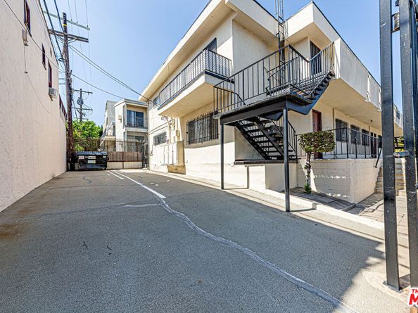 940 S Gramercy Place, Los Angeles CA 90019