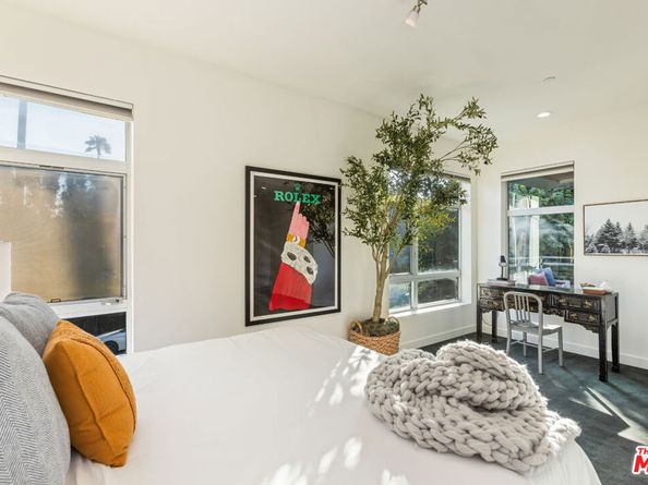 6001 Carlton Way 201, Los Angeles CA 90028