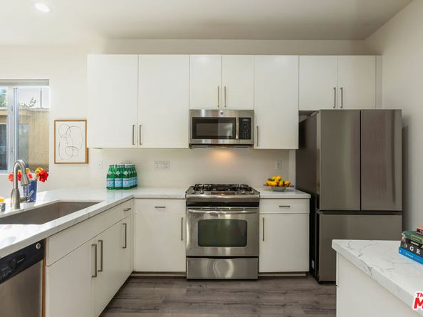 6001 Carlton Way 201, Los Angeles CA 90028