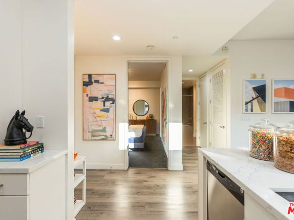 6001 Carlton Way 201, Los Angeles CA 90028