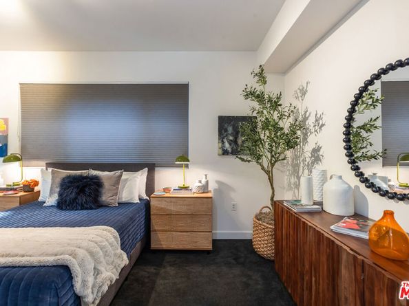 6001 Carlton Way 201, Los Angeles CA 90028