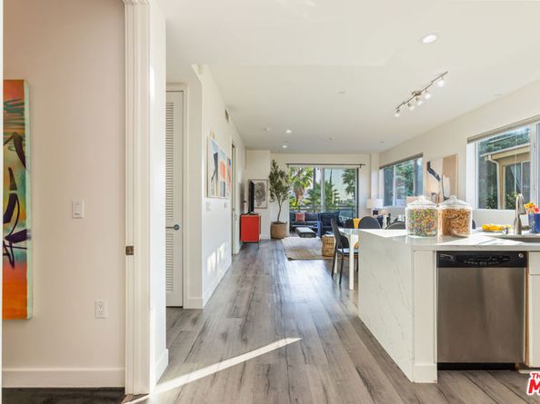 6001 Carlton Way 201, Los Angeles CA 90028