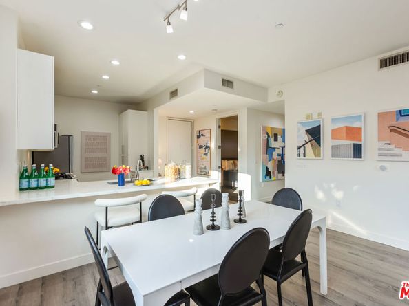 6001 Carlton Way 201, Los Angeles CA 90028