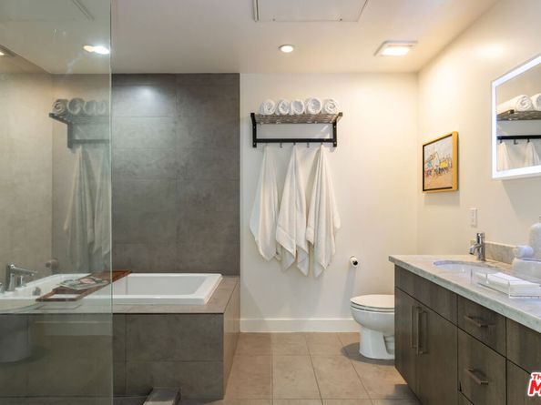 6001 Carlton Way 201, Los Angeles CA 90028