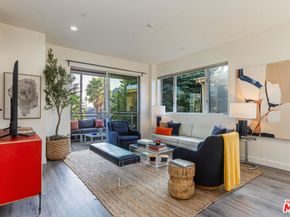 6001 Carlton Way 201, Los Angeles CA 90028