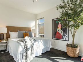 6001 Carlton Way 201, Los Angeles CA 90028