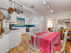 1421 W Clark Avenue, Burbank CA 91506