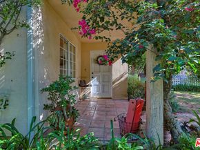 1421 W Clark Avenue, Burbank CA 91506