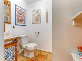 1421 W Clark Avenue, Burbank CA 91506