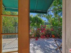 1421 W Clark Avenue, Burbank CA 91506