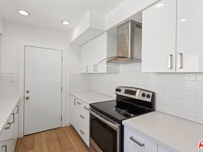 1525 N Hayworth Avenue 302, Los Angeles CA 90046