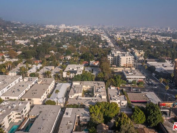 1525 N Hayworth Avenue 302, Los Angeles CA 90046