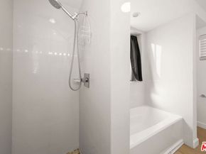 1525 N Hayworth Avenue 302, Los Angeles CA 90046