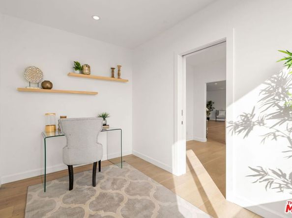 1525 N Hayworth Avenue 302, Los Angeles CA 90046