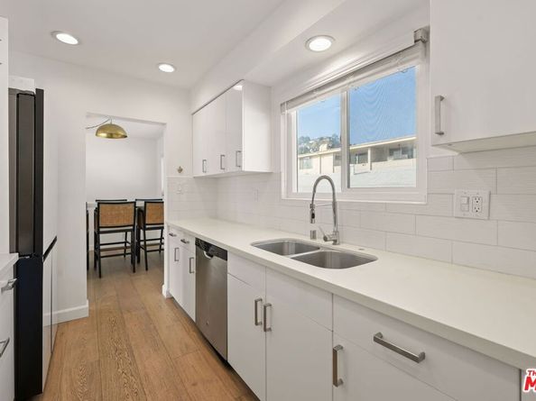 1525 N Hayworth Avenue 302, Los Angeles CA 90046