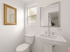 1525 N Hayworth Avenue 302, Los Angeles CA 90046