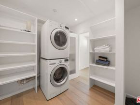 1525 N Hayworth Avenue 302, Los Angeles CA 90046