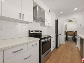 1525 N Hayworth Avenue 302, Los Angeles CA 90046